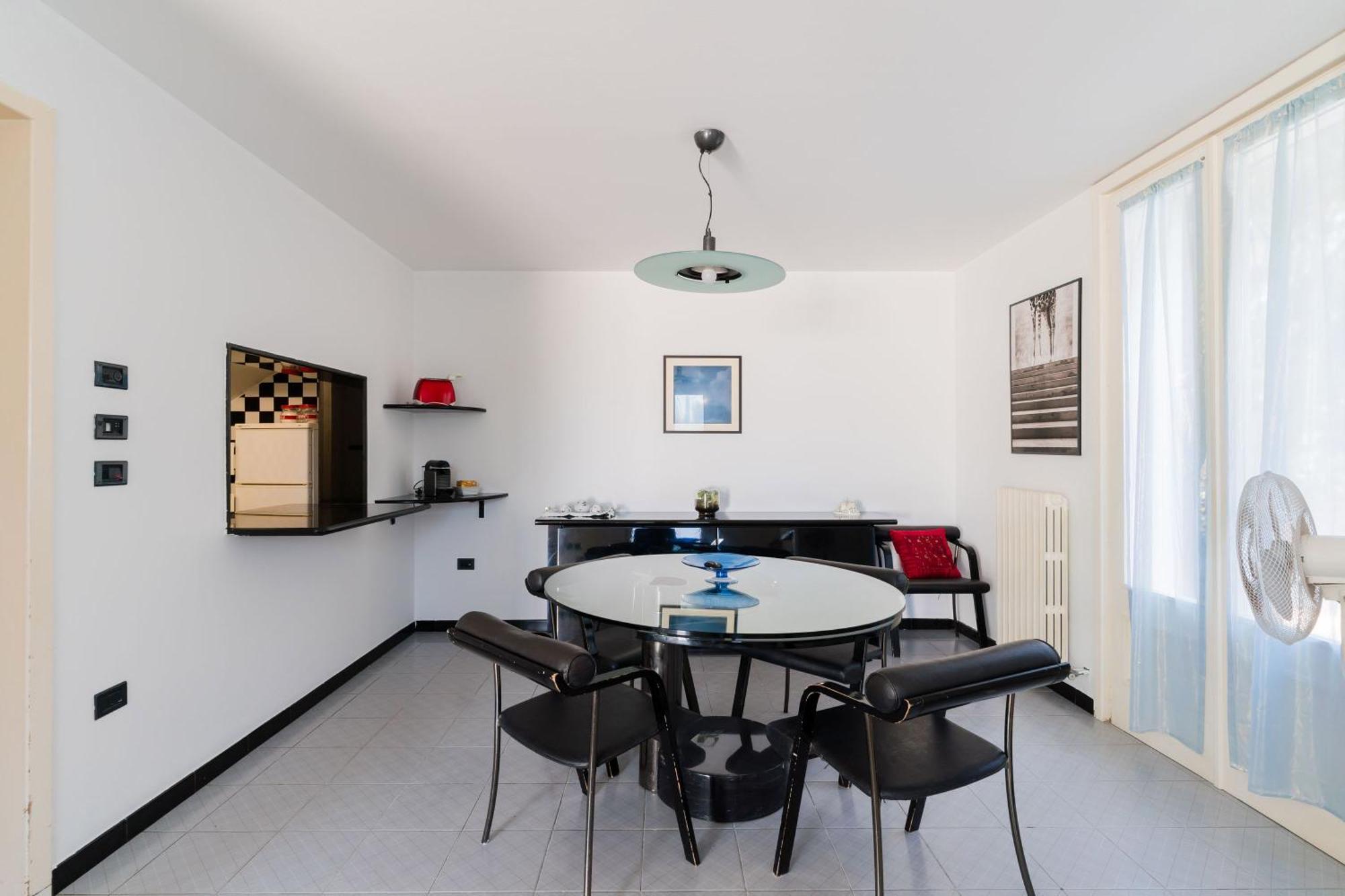 Intera Casa Ad Uso Esclusivo Con 3 Camere 2 Bagni Giardino Wifi Parcheggio Lavatrice Microonde Barbecue Macchina Caffe Tuglie Bagian luar foto
