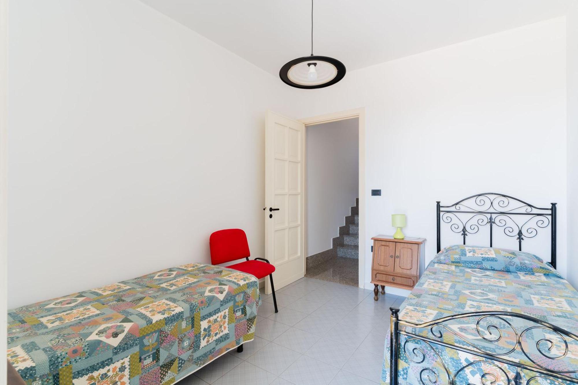 Intera Casa Ad Uso Esclusivo Con 3 Camere 2 Bagni Giardino Wifi Parcheggio Lavatrice Microonde Barbecue Macchina Caffe Tuglie Bagian luar foto