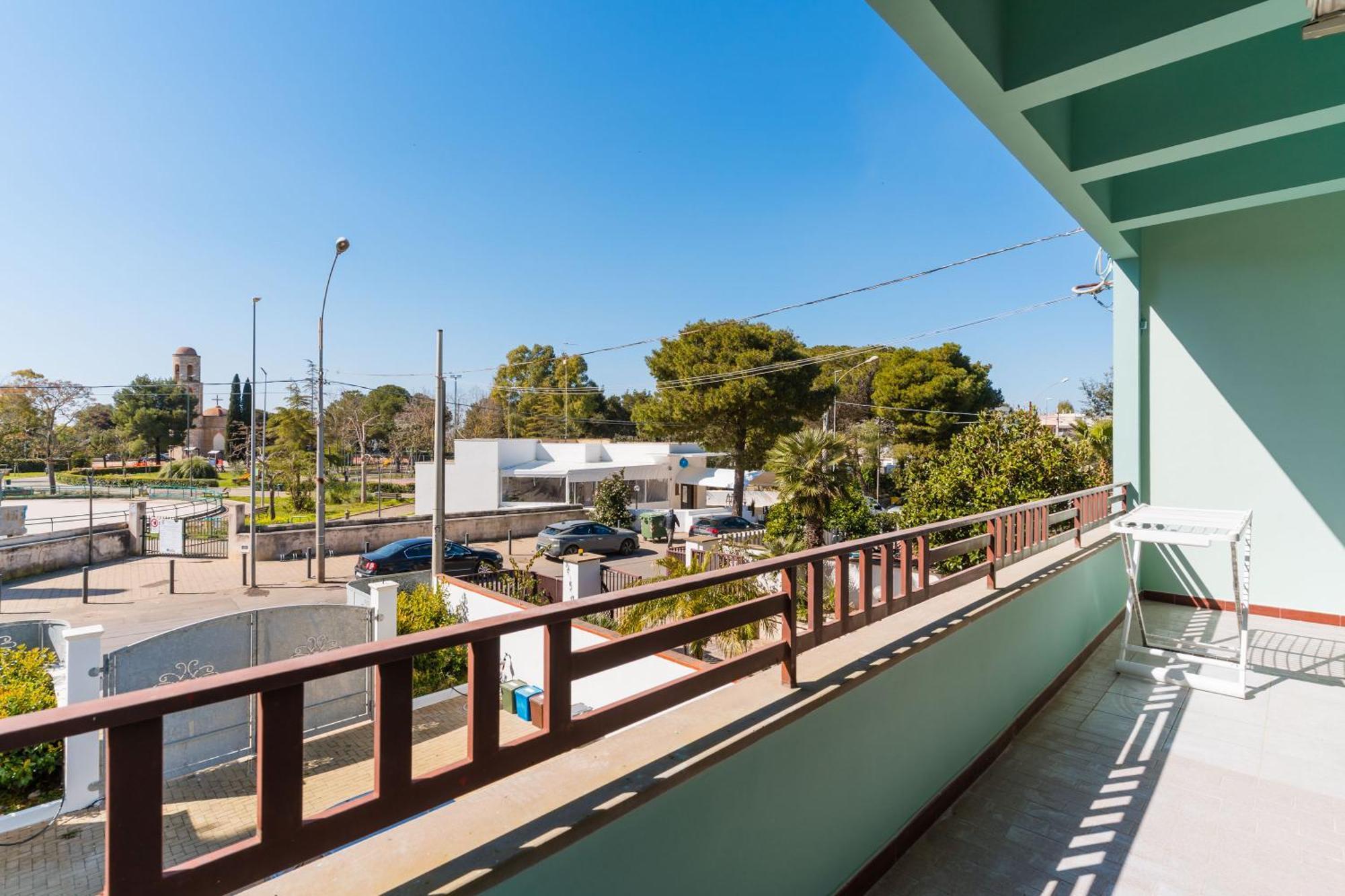 Intera Casa Ad Uso Esclusivo Con 3 Camere 2 Bagni Giardino Wifi Parcheggio Lavatrice Microonde Barbecue Macchina Caffe Tuglie Bagian luar foto
